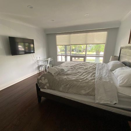 טורונטו Yonge And Finch Subway !L Spacious & Bright Private Bedroom With Shared Amenties מראה חיצוני תמונה