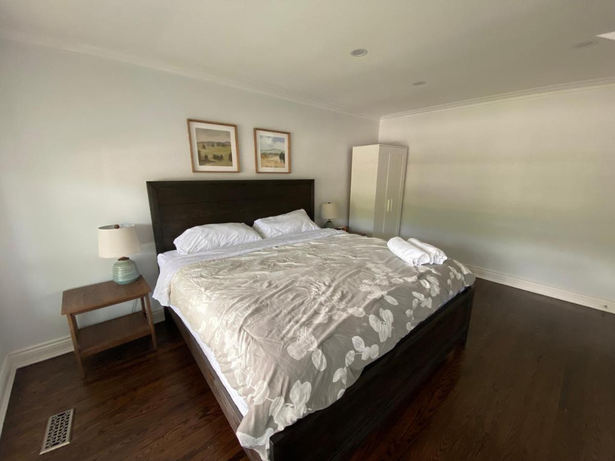 טורונטו Yonge And Finch Subway !L Spacious & Bright Private Bedroom With Shared Amenties מראה חיצוני תמונה